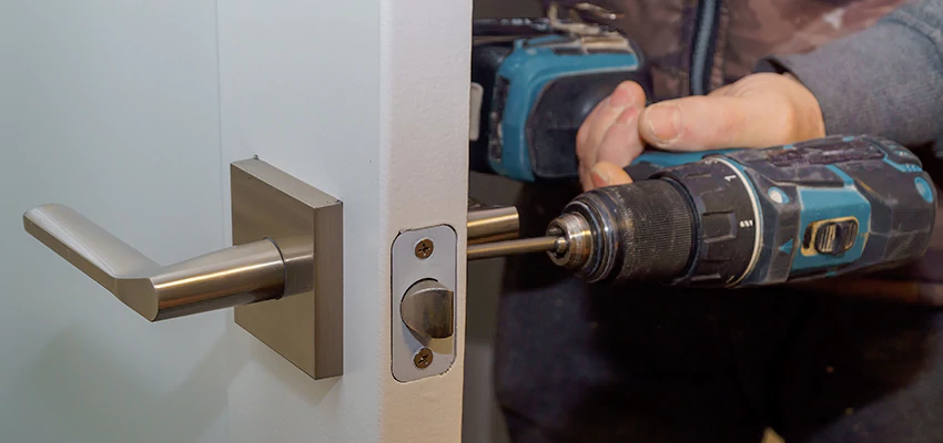 Broken Door Handle Lock Repair in Calipatria, California